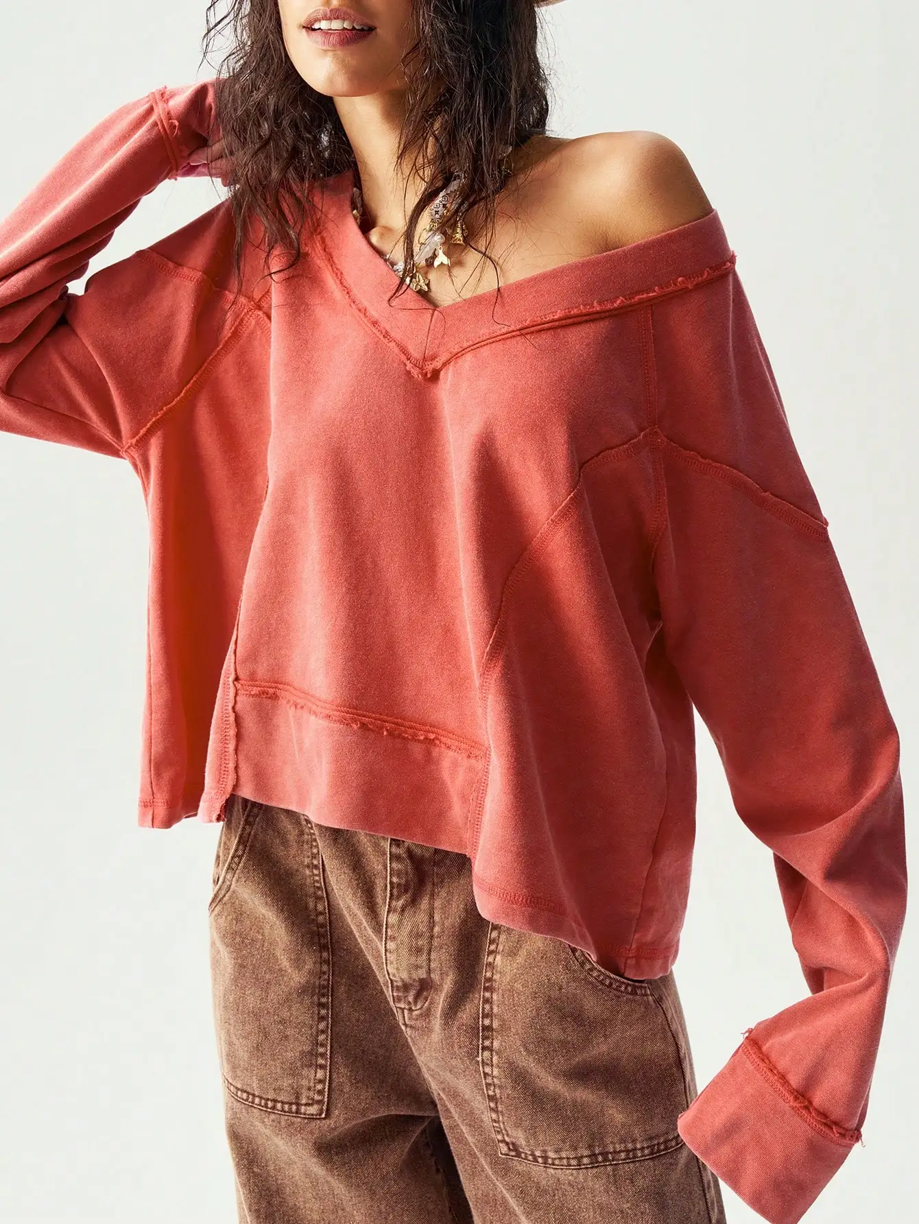 Damska bluza z odkrytymi ramionami, dekoltem w serek, długim rękawem, luźna, 62% bawełna, jesienno-zimowa, codzienna bluzka