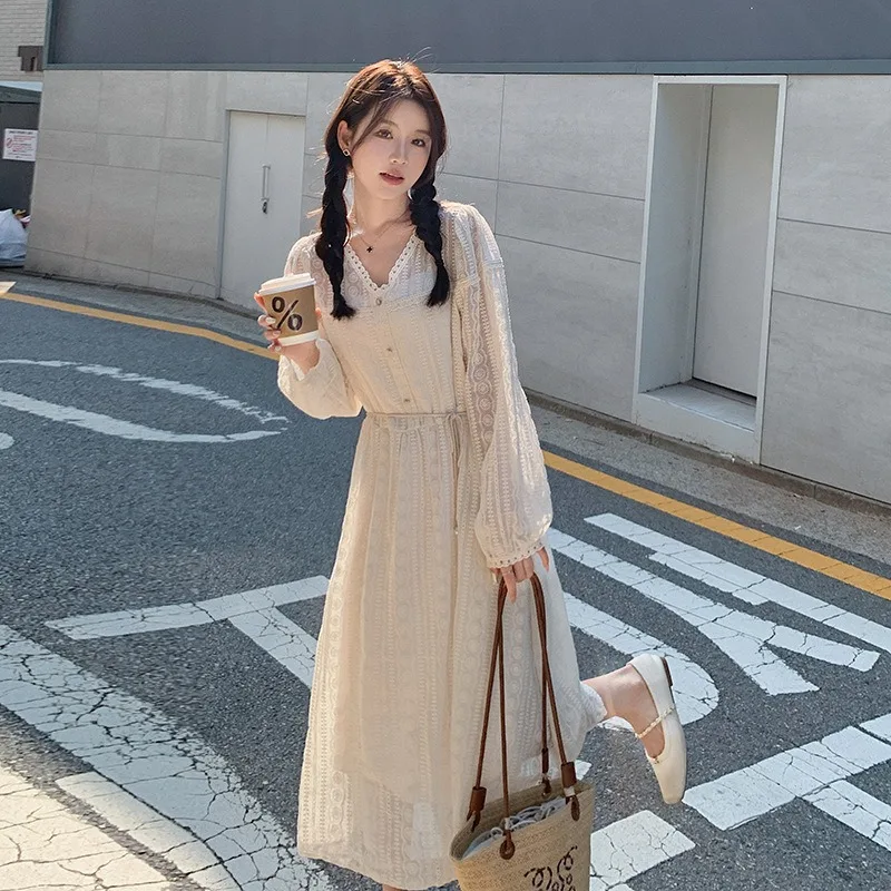 

2024 autumn new beige waist dress, French temperament gentle wind high sense hollow in the long skirt, fashion with women