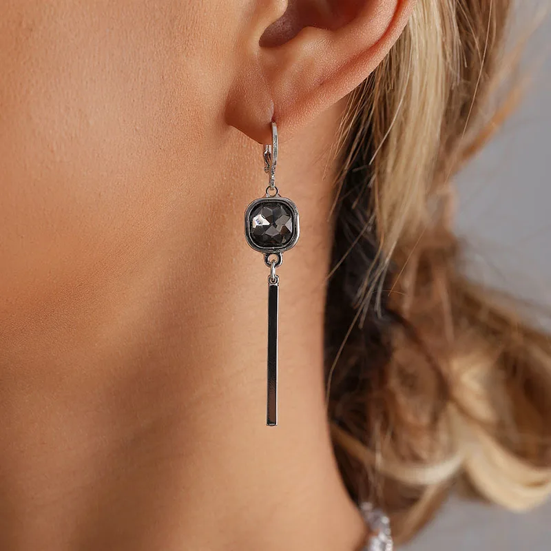 New Y2K Gray Crystal Charm Earrings for Women Vintage Fashion Creative Geometric Drop Earrings Female Daily Party Jewelry Gift