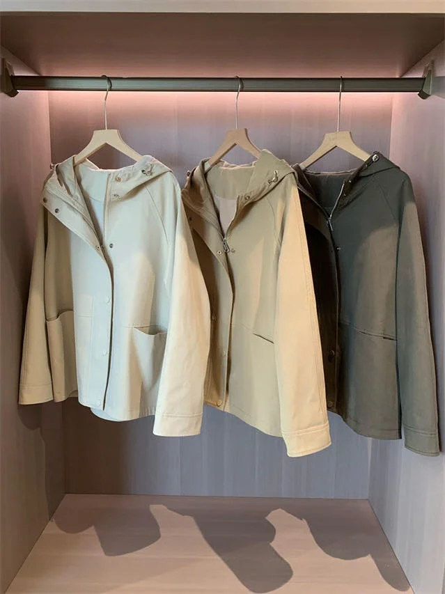 

Fall 2025 New Arrival Outdoor Casual Style Short Coat with Hooded Plaid Texture Women's Loose Fit Zipper Closure Color