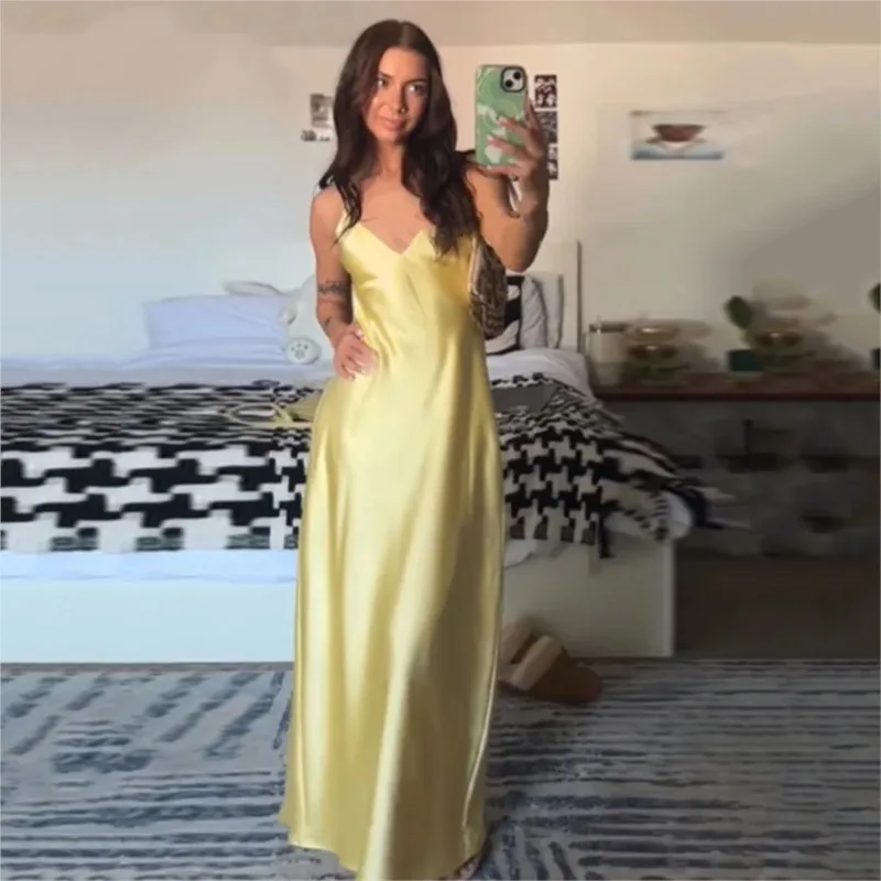 Vestido largo de satén amarillo para mujer, elegante, Sexy, ajustado, con cuello en V, tirantes sin espalda, vestidos por debajo de la rodilla, novedad de 2025, vestido de fiesta en la playa para vacaciones de verano