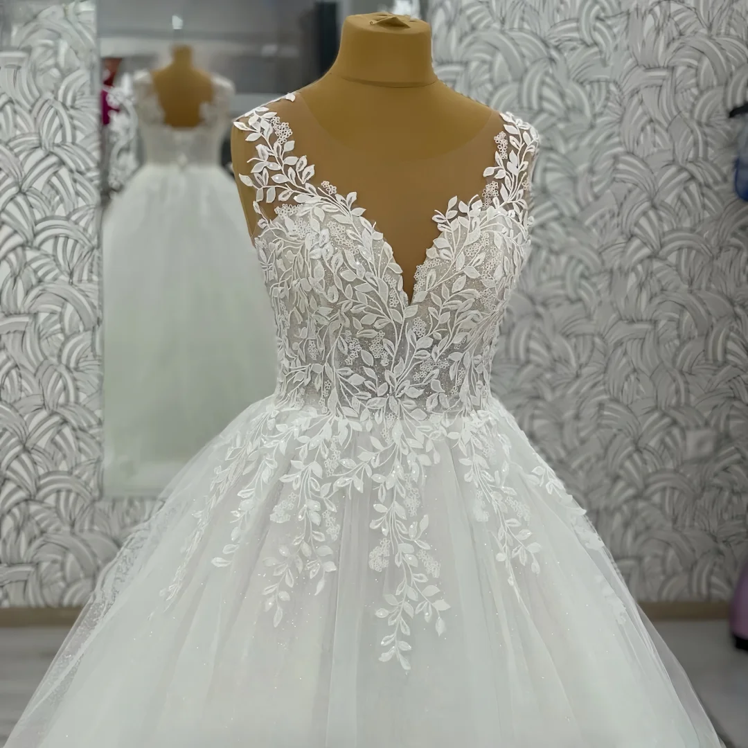 

Customized V-neck Sparkly Glitter tulle Wedding Dress Women Robe Civil Sleeveless Appliques A Line Bridal Gown vestidos de novia