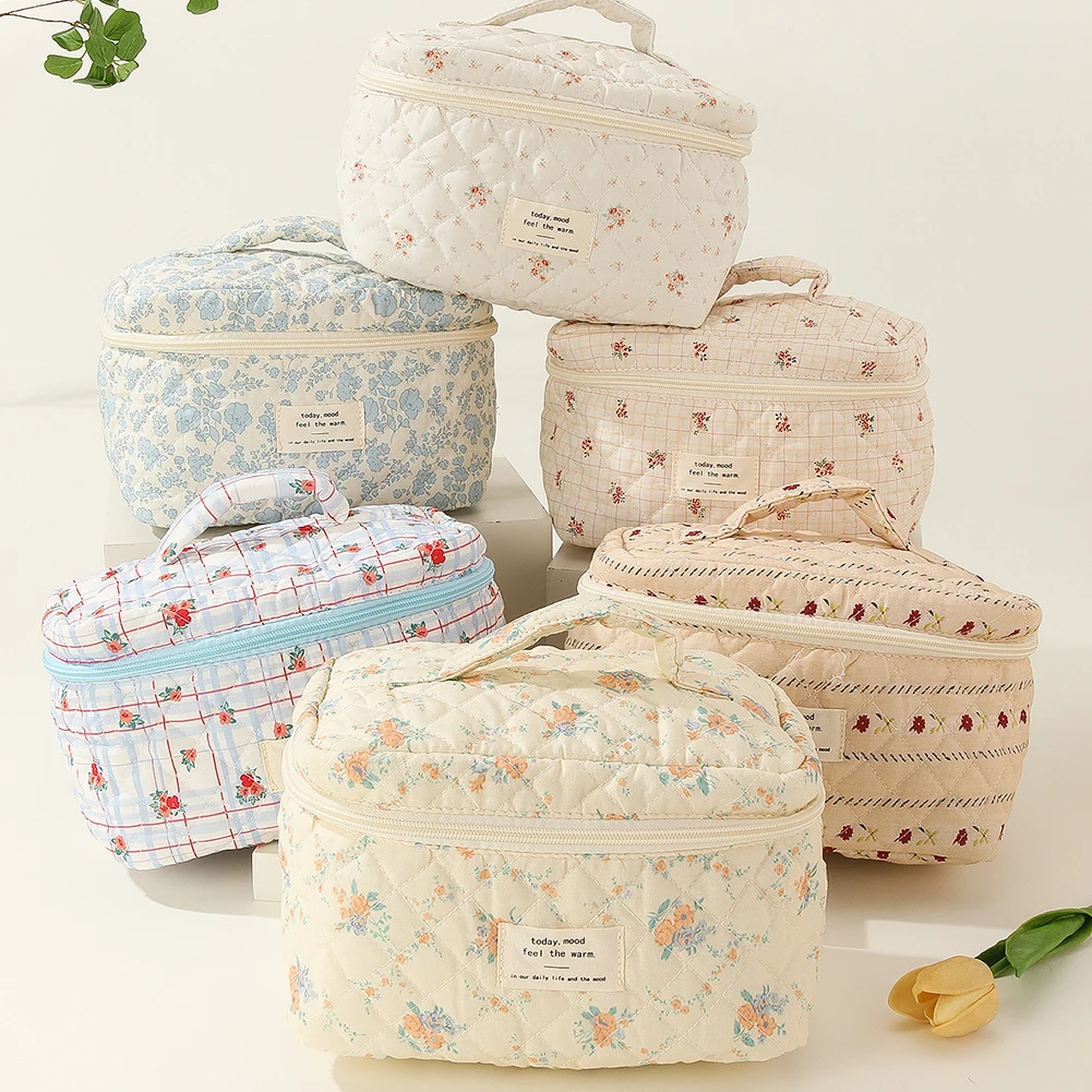3Pcs Quilted Makeup Bag Printed Women Aesthetic Toiletry Purse Large Capacity Zipper Closure Cotton Daily Bag Purse Set