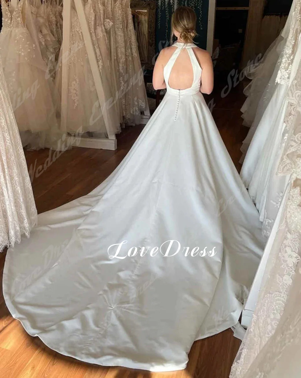 فستان زفاف من LoveDress بدون أكمام بياقة رسن للنساء ، فساتين زفاف بسيطة ، ذيل من الساتان على شكل حرف a ، بدون ظهر ، 2023