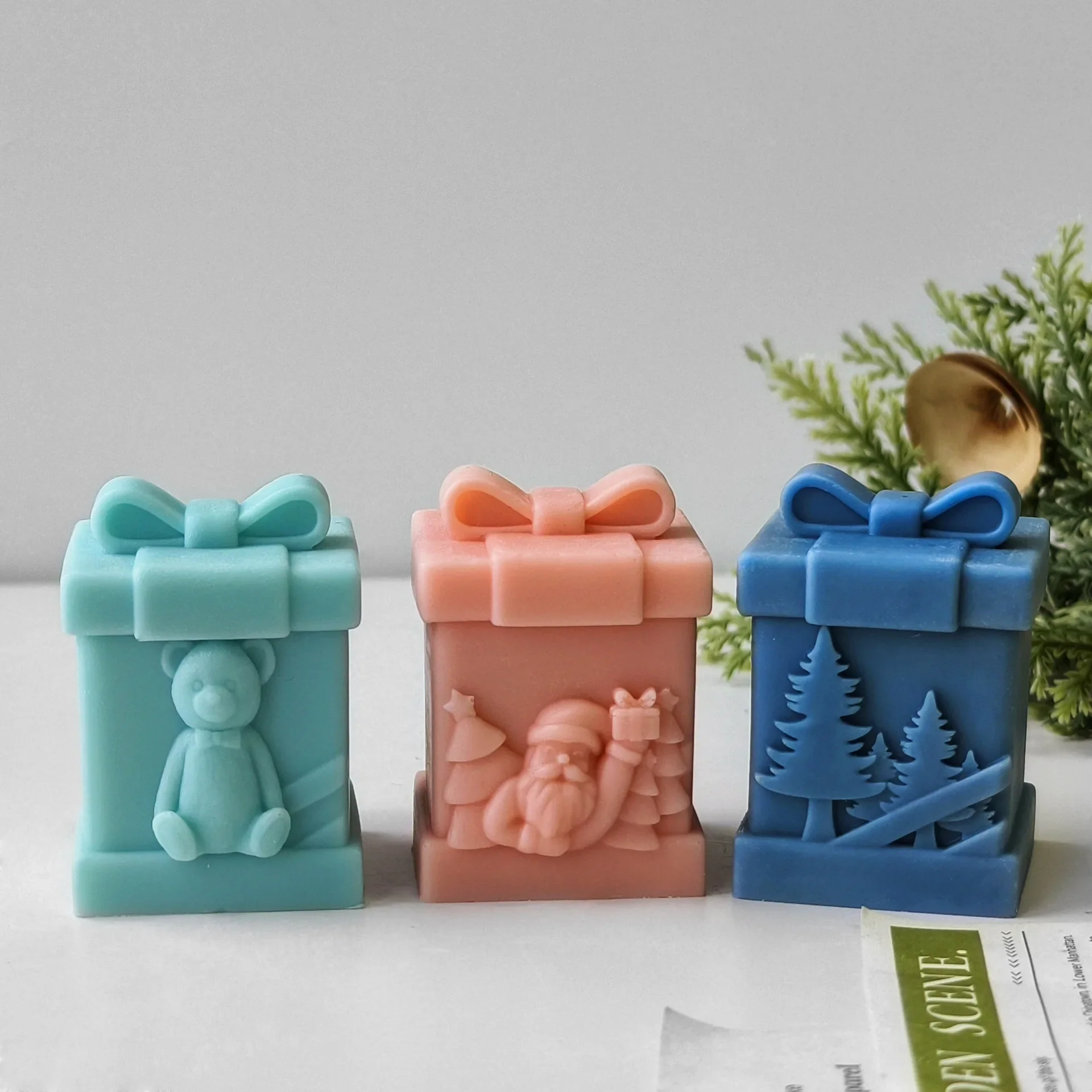 

Handmade Aroma Plaster Resin Ornaments Mould Creative Christmas Candles Making 3D Christmas Gift Box Silicone Candle Mold