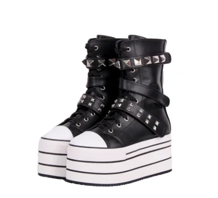 

Женские парусиновые ботинки до середины икры с пряжкой на ремне в стиле панк, с круглым носком и заклепками на платформе, обувь большого размера на танкетке и высоком каблуке со шнуровкой