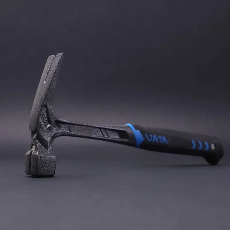 

High-carbon Steel One-piece Claw Hammer Construction Site Carpenter Hammer Magnetic Multifunction Industrial Grade Hand Tools