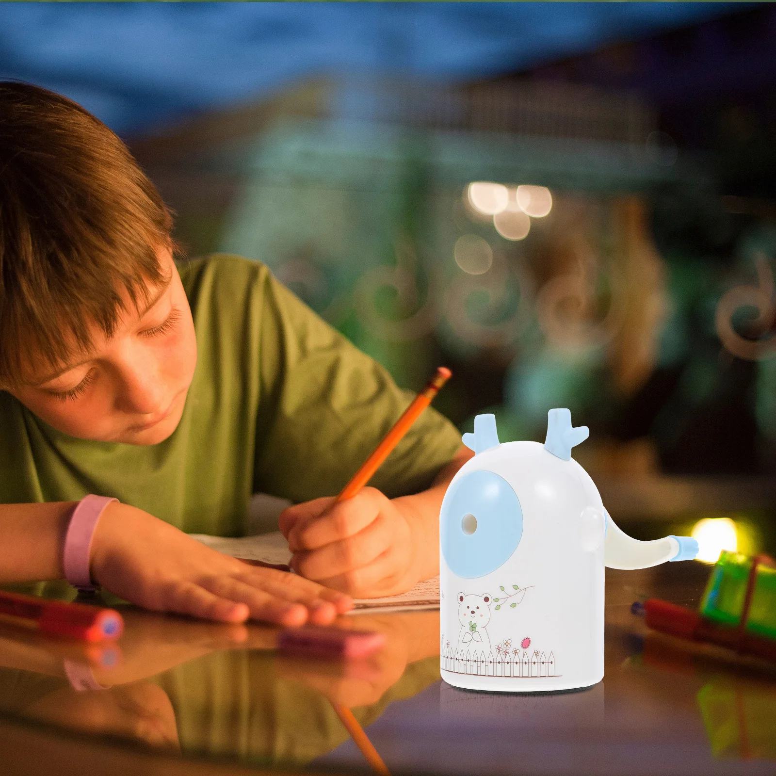 

1Pcs Students Pencil Sharpener Compact Cartoon Style Manual Sharpener Essential School Supplies for Children Friends