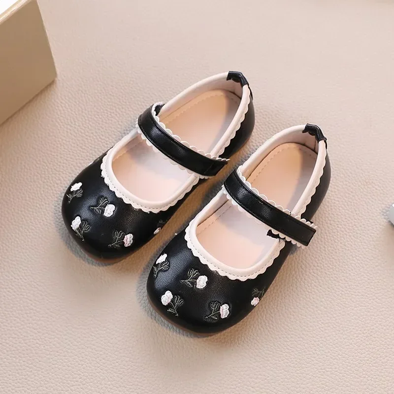 New Baby Girls Leather Shoes Kids Casual Flats Children Retro Embroidery Flowers Sweet Princess Shoes Soft Party Flats Toddler