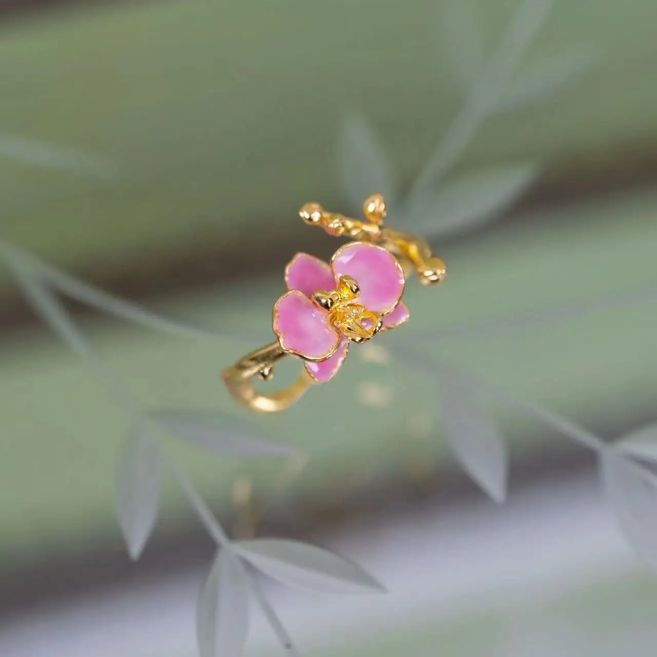 Elegant Gold Plated Pink Moth Orchid Opening Adjustable Ring for Women Enamel Flower Engagement Wedding Ring Fashion Jewelry