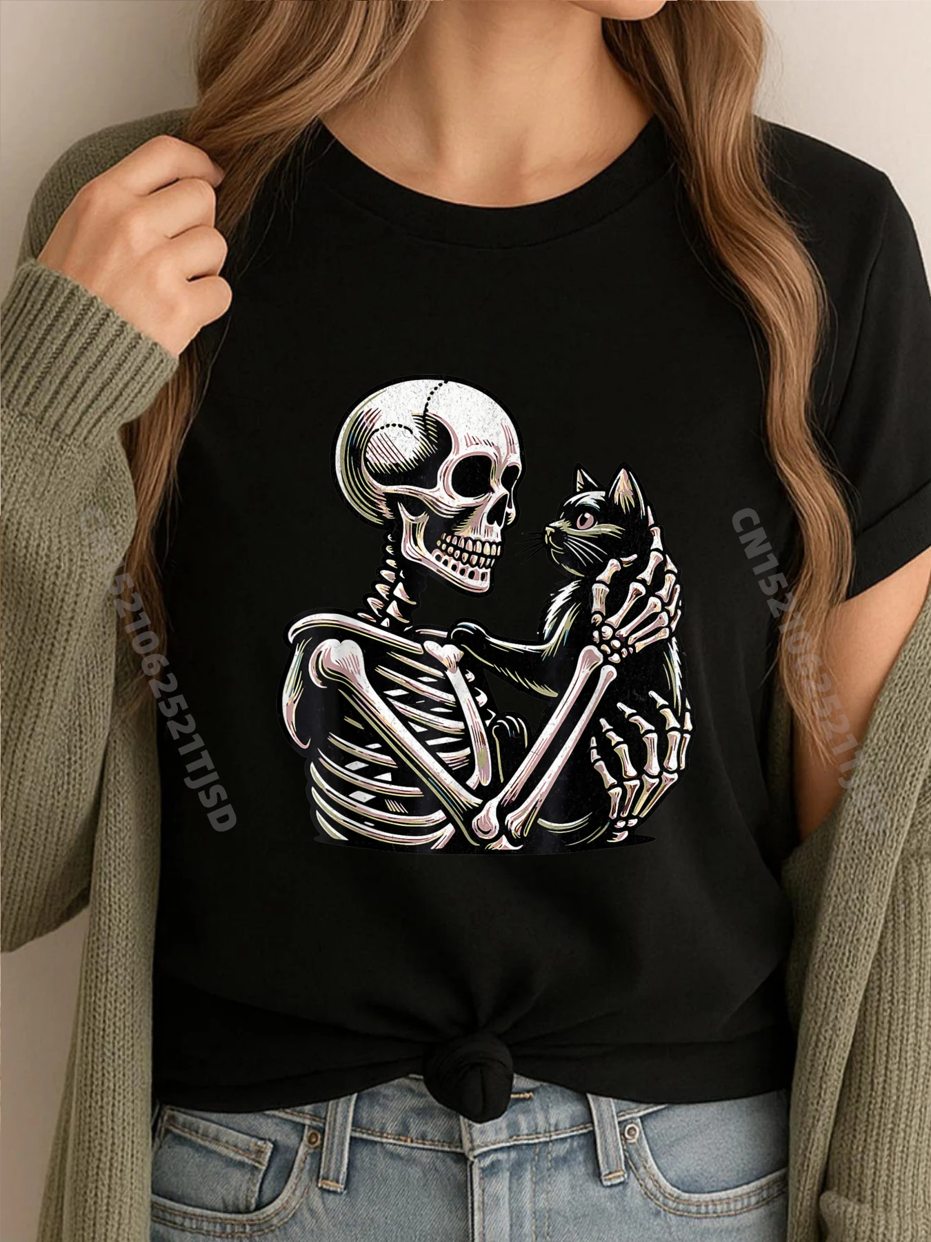 Halloween Funny Vintage Skeleton Playing With A Cat Skull Wholesale Tshirts 100 Pcs Shirts For Woman