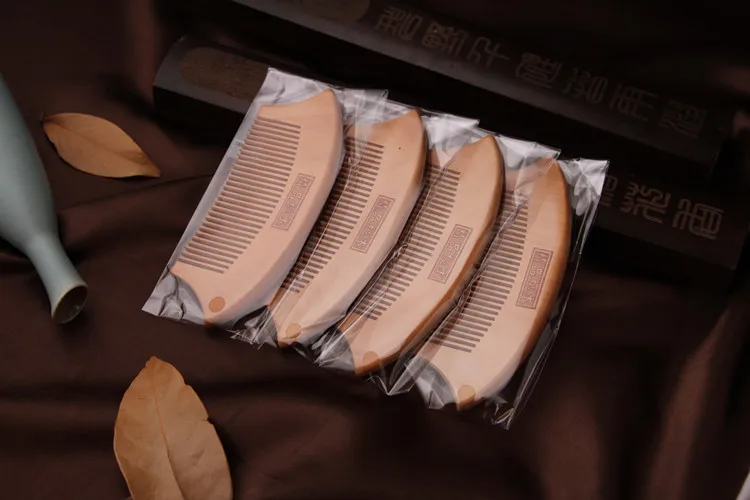 Wooden Combs Engraved Peach Massage Anti-Static Comb Women Natural Peach Wood Beauty Accessories Healthy Hair Care Styling Tools