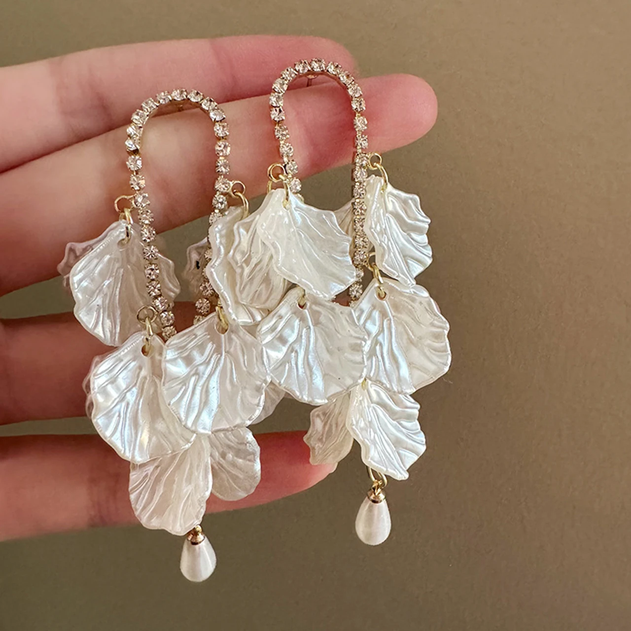 Florive White Shell Leaf Drop Earrings for Women Luxury Crystal C-Hook Dangle Earrings Bridal Wedding Party Jewelry