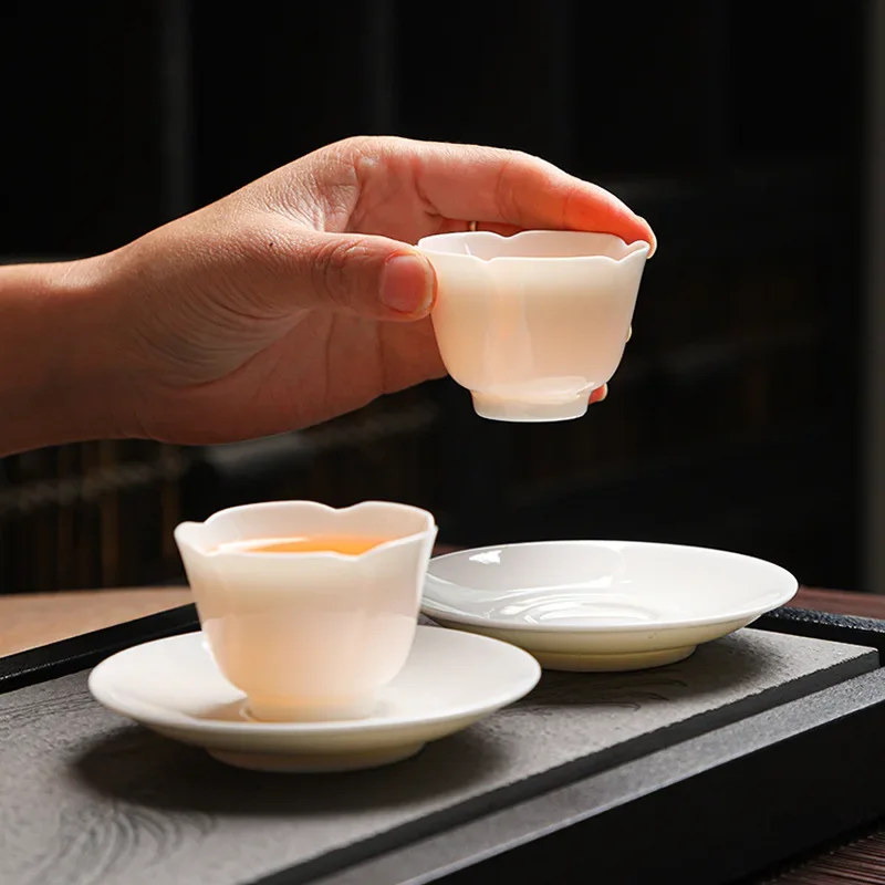 

Mutton Fat Jade Porcelain Kung Fu Tea Cup Saucer Set Handmade White Simple Master Cup Drinking Cup Tea Ceremony Accessories