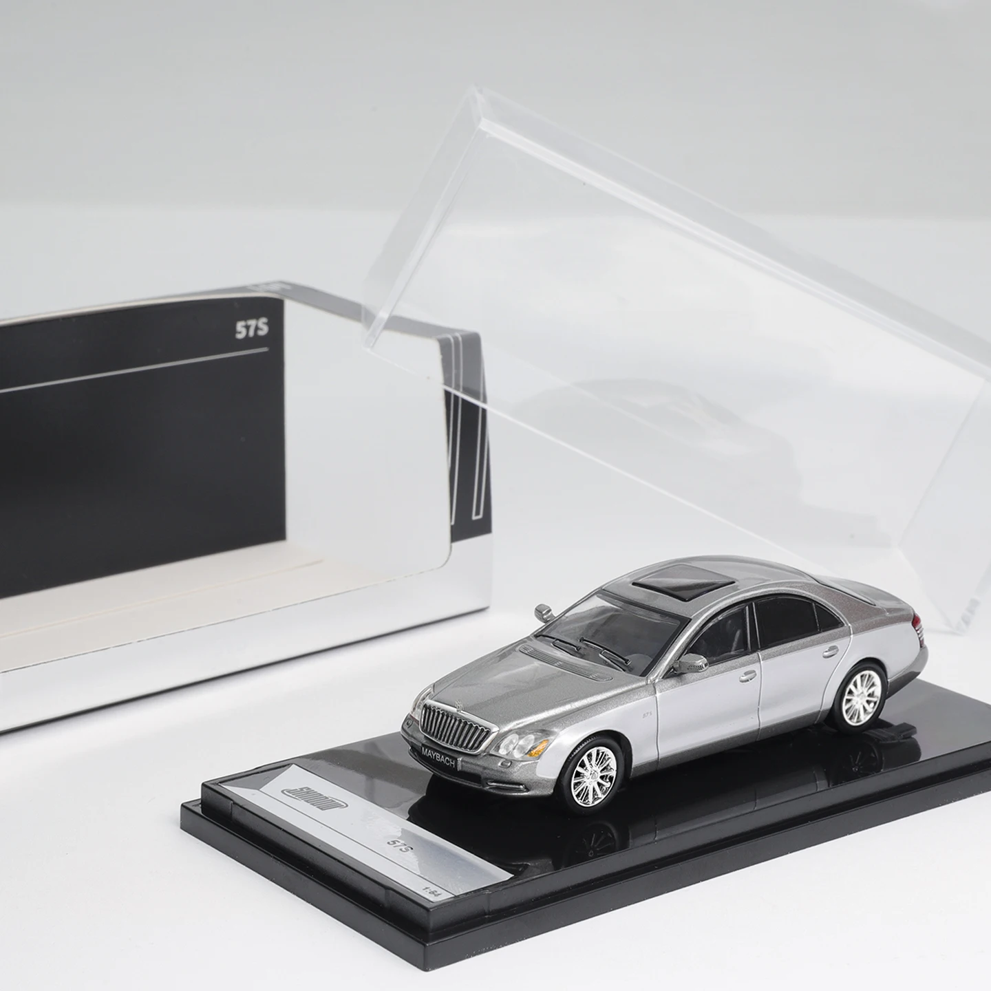

DCT 1:64 Maybach 57S легкосплавный автомобиль, литье под давлением и игрушечный транспорт, модель автомобиля, миниатюрная масштабная модель автомобиля, игрушки для детей