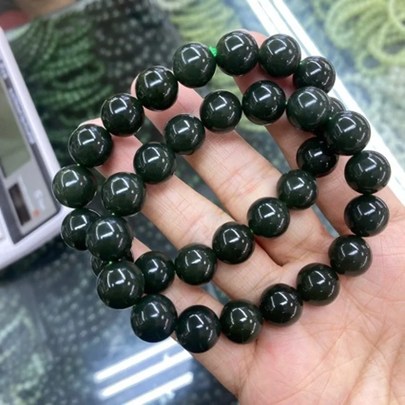 Hetian Jade Qiemou Bracelet Material Is Delicate, Dense, Of Cracks, And Stylishly Versatile