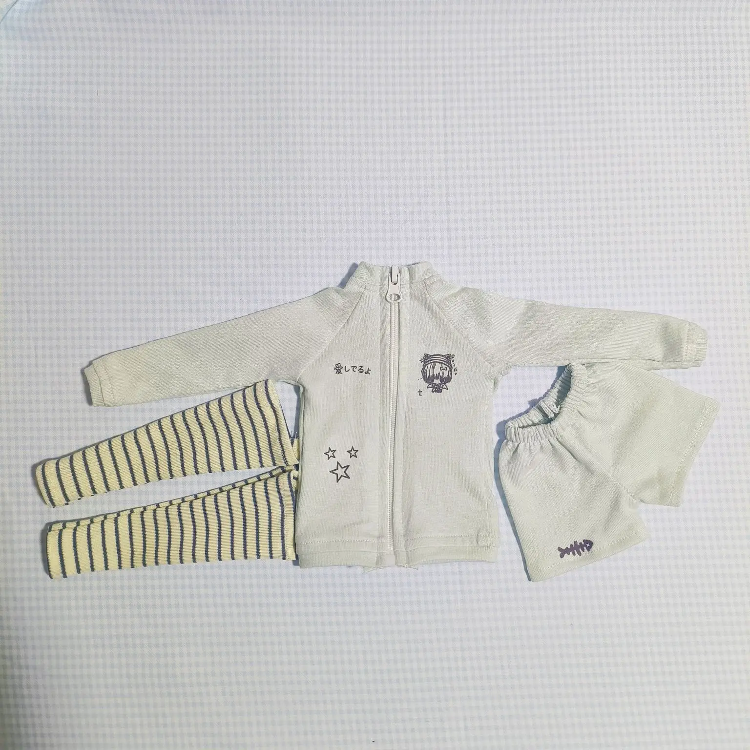 

Doll's Clothes Suit for 45/30cm Bjd Doll 1/4 1/6 Cute Anime Zipper Coat,Shorts,Leg Covers Toys Dress Up Doll Accessories,No Doll