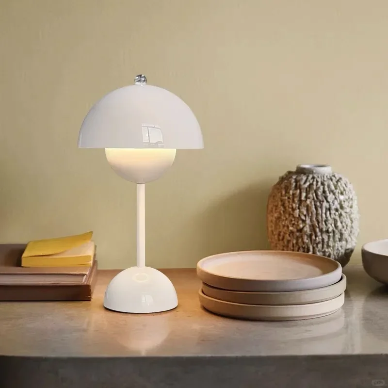 Lampe de Table en forme de bourgeon de fleur, Rechargeable, Style crème, pour chambre de fille, luxe, veilleuse de chevet, décoration de mariage pour fille