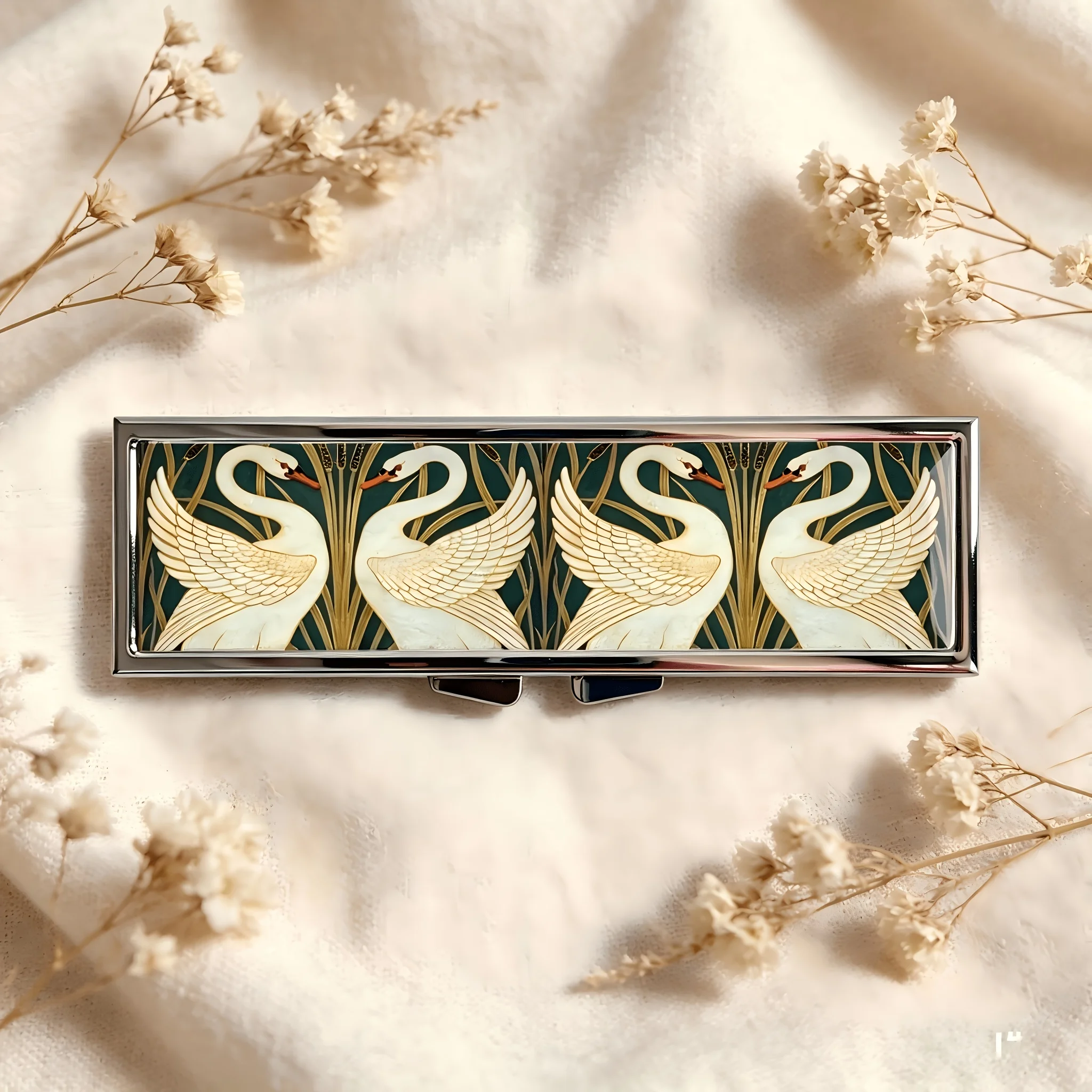 1 Vintage Swan Pill Box - Cute Medicine Storage Box, 7-Day Weekend Pill Box, Vitamin Box, Small Item Organizer