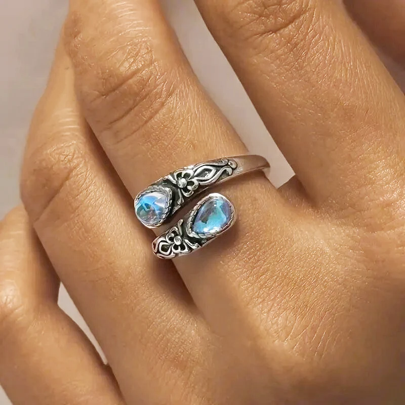 Victoria Style Retro Flower Carved Relief Imitation Moonstone Open Ring Spoon Shaped Adjustable Stackable Ring Boho Jewelry