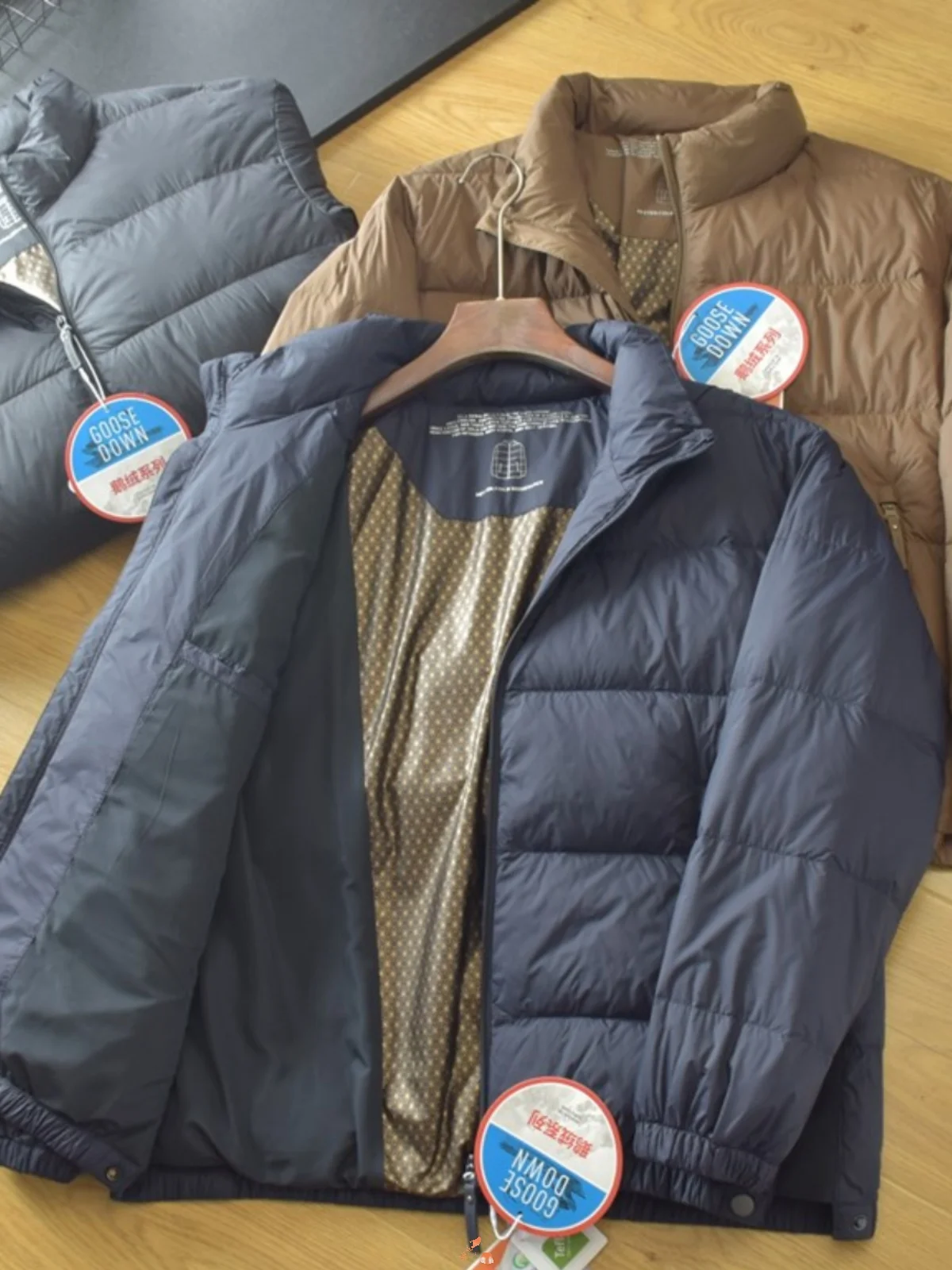 90 % Gänsedaunen, Jaet Thi Aphene, selbsterwärmender, hochflauschiger Herren-Wintermantel mit Stehkragen, faionable Urban Sle, wasserdicht