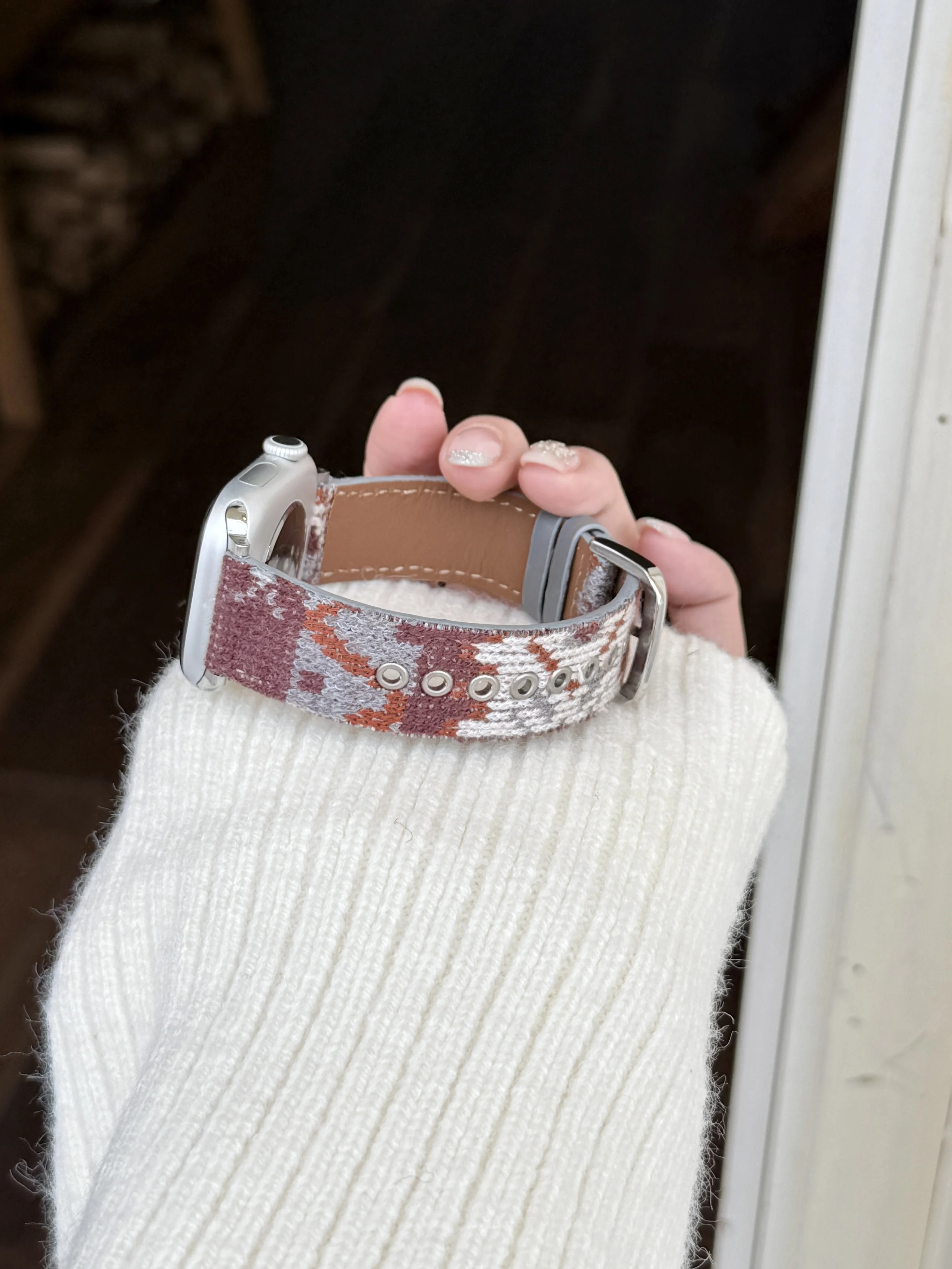 Superior leather loop band For Apple Watch women 44mm 40 45 41 49 42 38 Series 11 10 9 8 SE 7 6 5 4 3 Strap