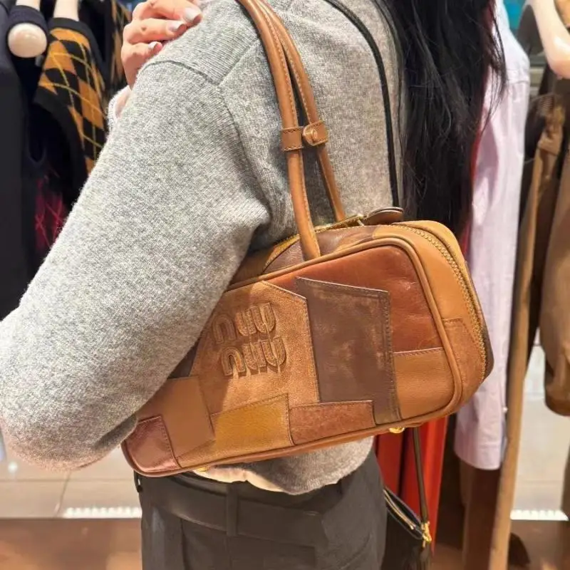 

Fashionable women's high-end niche retro stitching large capacity small briefcase design single shoulder crossbody bag