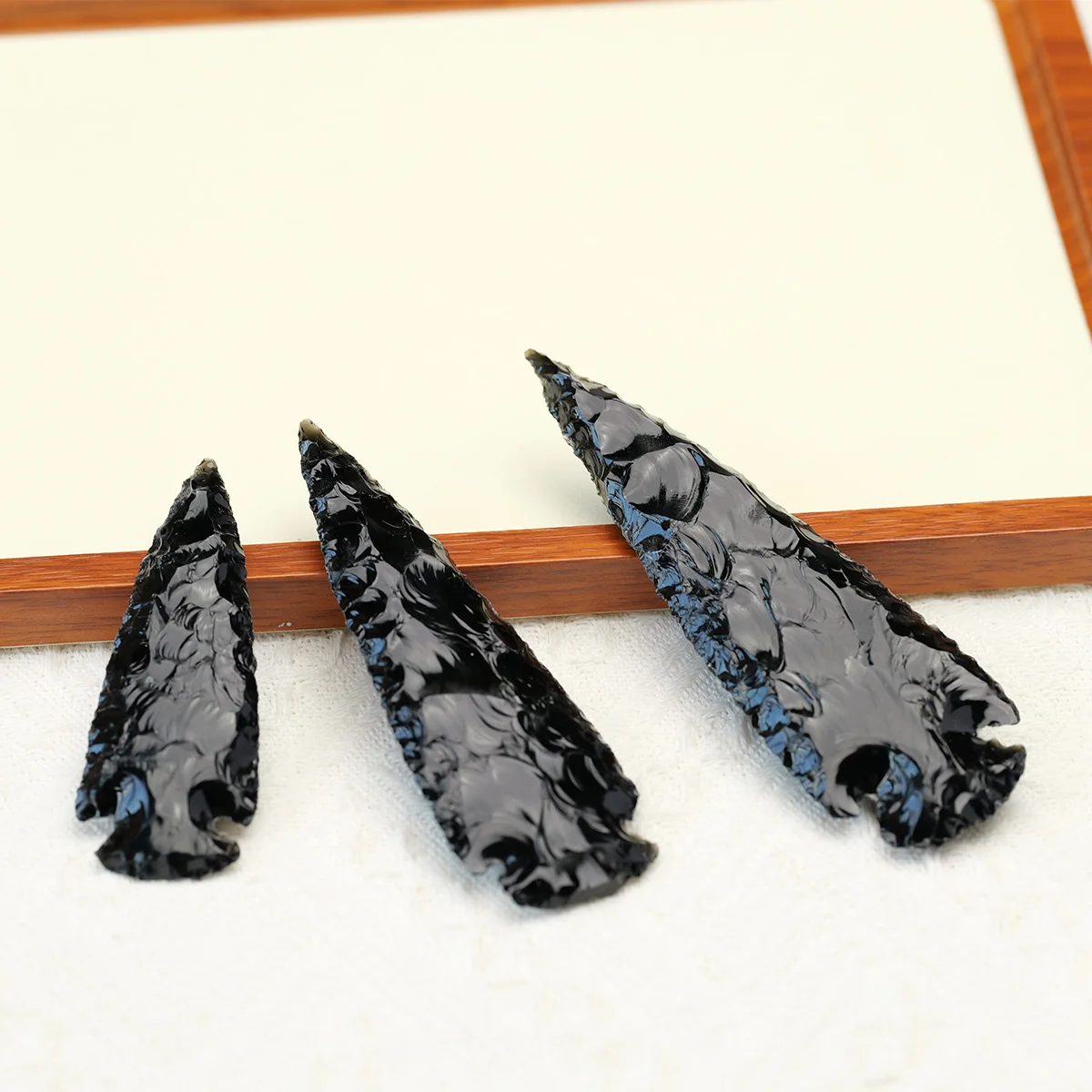1pc Natural Crystal Obsidian Arrowhead Carving Ornament Crystal Raw Stone DIY Handmade Craft