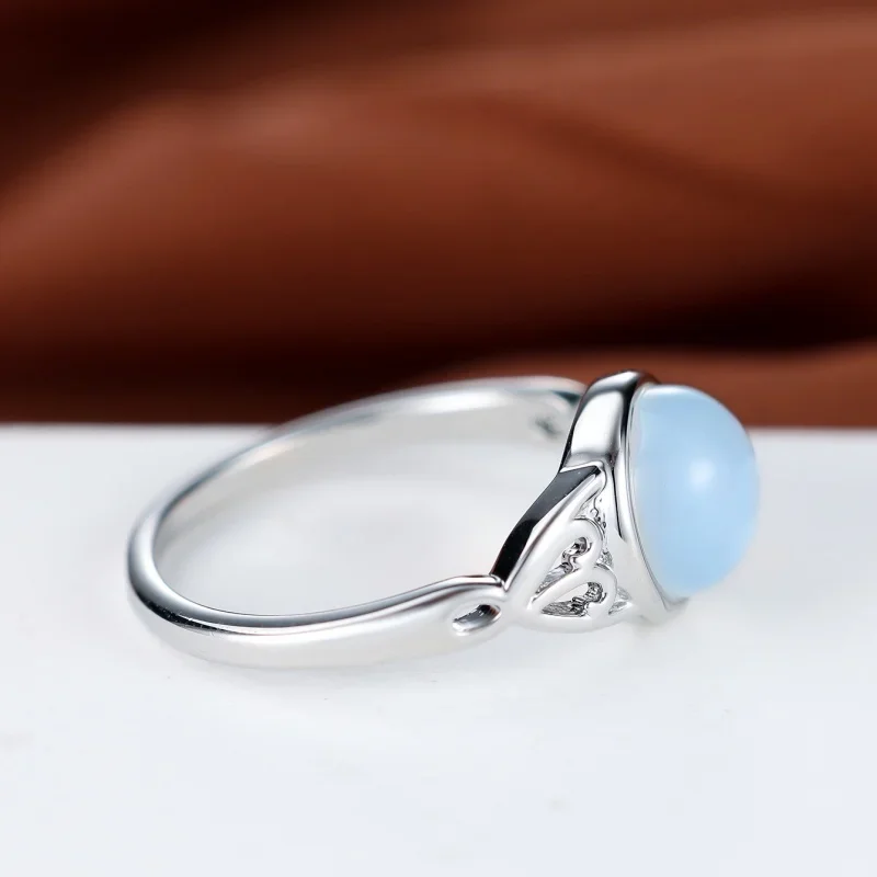 Advanced Moonstone, niche design, new temperament, women's earrings, fashionable and shiny women's accessories