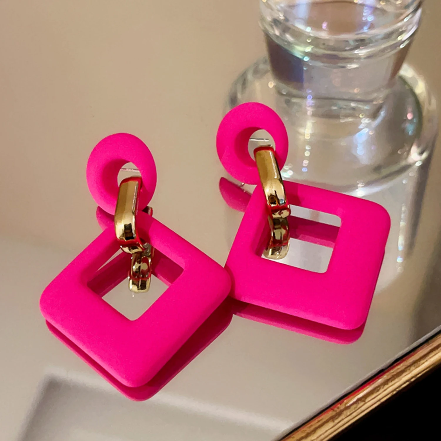 Candy Color Earrings Summer Trends 2024 Fashion Jewelry Geometric Earrings Summer Fashion Popular Snap Earrings