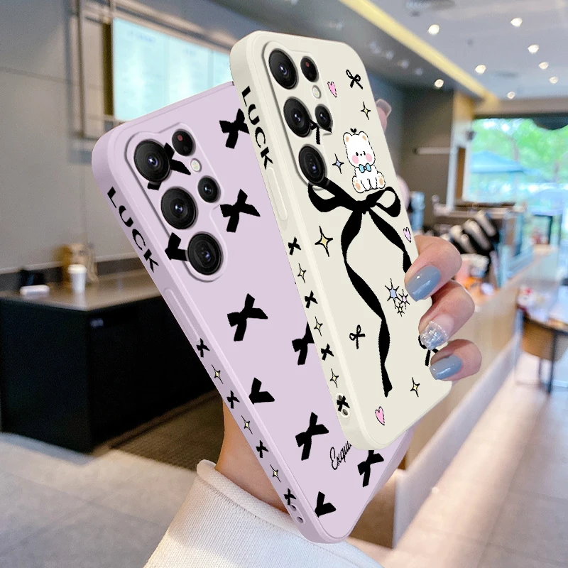 

Black Bow Bear Art Liquid Left Rope For Samsung Galaxy S24 S23 S22 S21 S20 FE S10 Ultra Plus Lite 5G Soft Phone Case