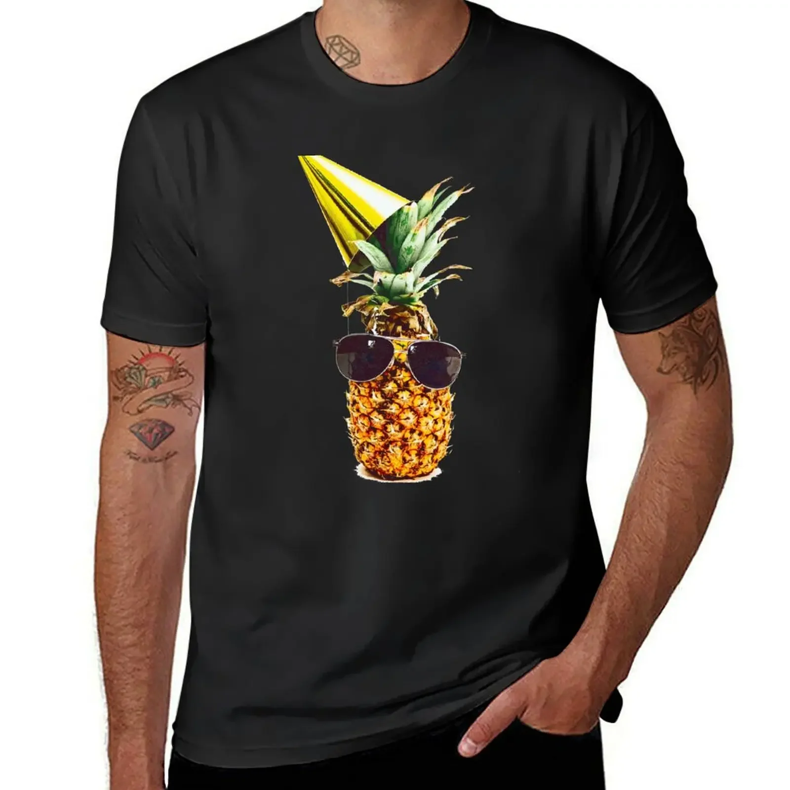 

Funny Pineapple with Sunglasses T-Shirt gifts for boyfriend Short sleeve tee shirts men graphic