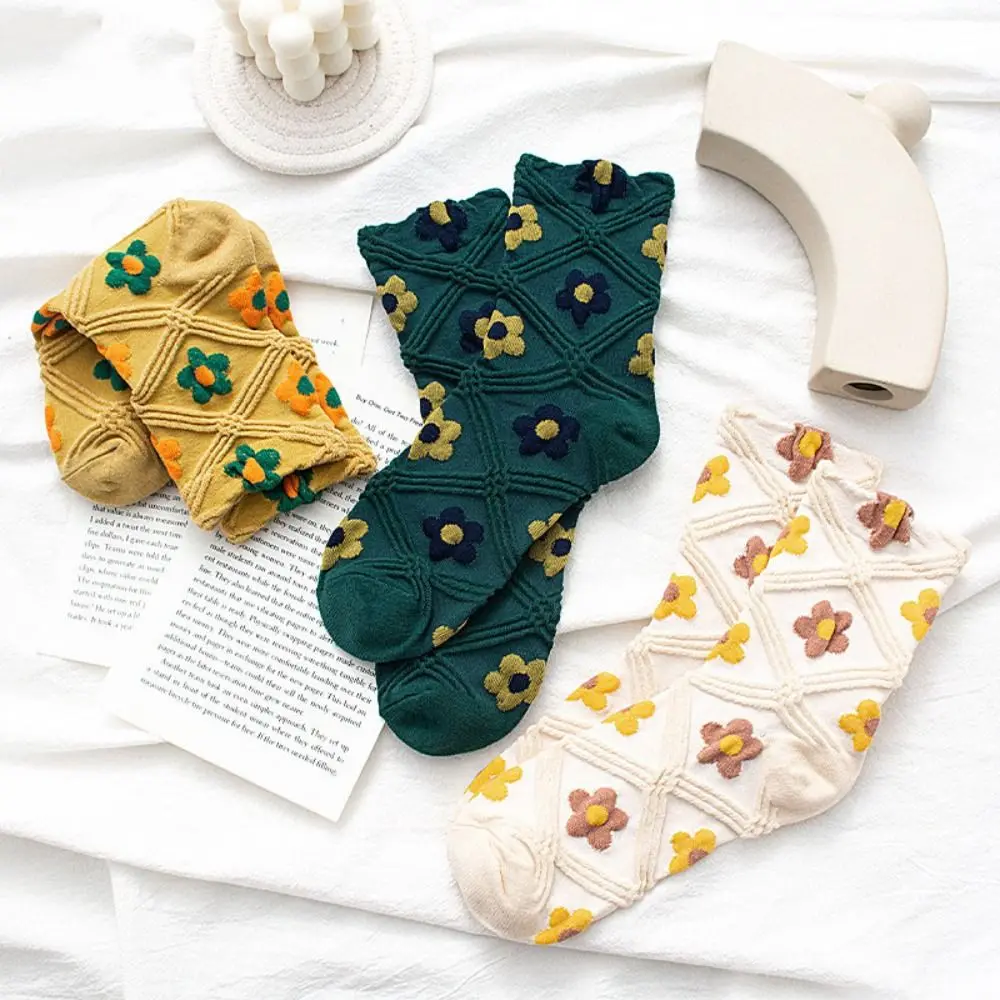 5Pairs Trendy Sweet Women Cotton Socks Embroidery Breathable Mid Tube Socks Girls Hosiery Floral Autumn Flower Socks for Girls