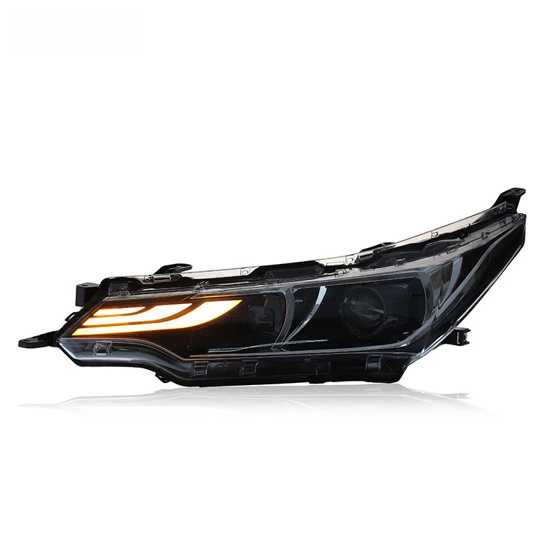 Suitable for 2017-2018 Toyota Corolla headlight assembly modification with LED light guide daytime running lights and turn signa