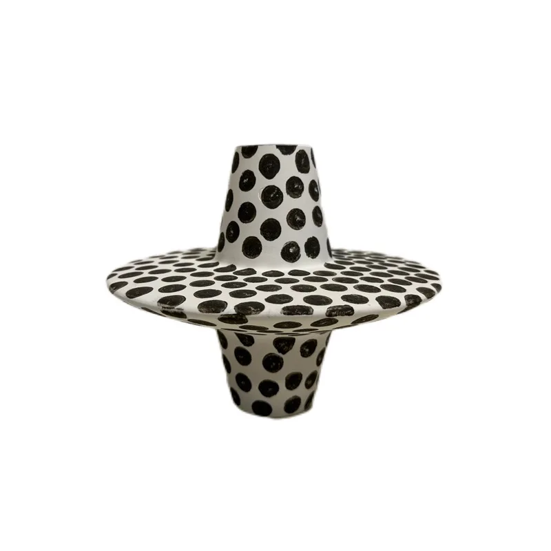 

Nordic simple style black and white dot ceramic vase, homestay cow color flower arrangement