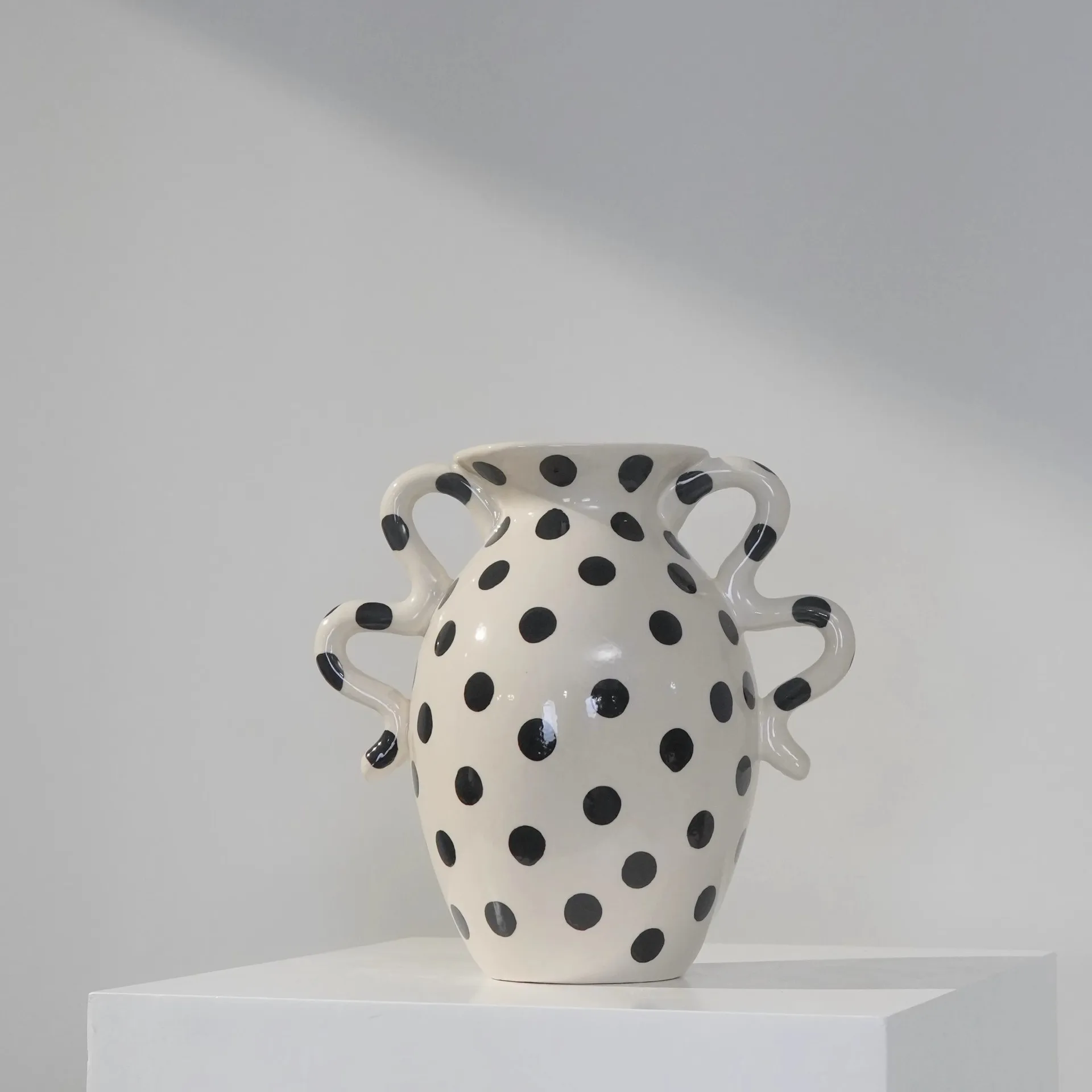 Polka Dot Ceramic Vase Handle Pot Flower Vase Flowerpot Ceramic Handicrafts Flower Arrangement Accessories Home Decoration