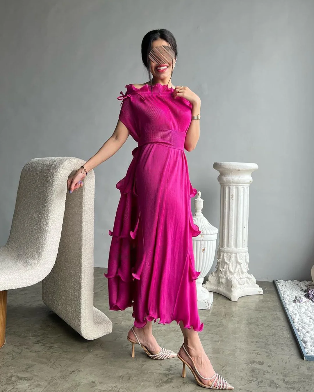 EGRM 2023 New Pleated Miyake Dress Sleeveless Loose Bandage Design Long Solid Color Evening Party Dresses Women\'s Fashion 9RM216