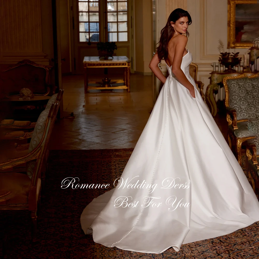 فستان زفاف حديث مطوي من الساتان على شكل حرف a 2025 بدون حمالات متقاطع بدون أكمام أزرار فستان زفاف Vestidos De Novia مخصص