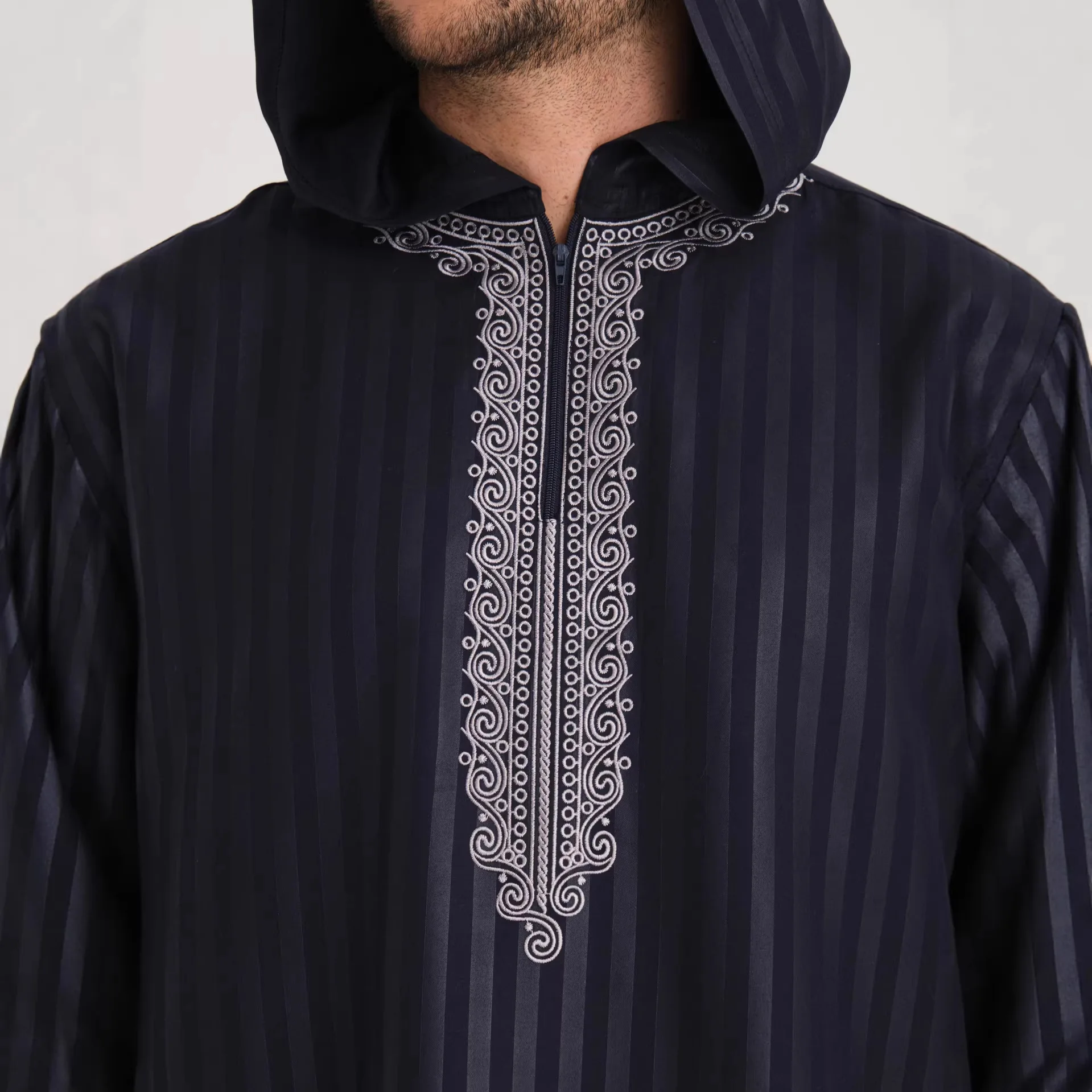 

2026 New Long-sleeve Embroidered Men's Thobe Leopard Print 2026 Muslim Long Dress Robe Abaya Ramadan Dubai Luxury Islam Elegant