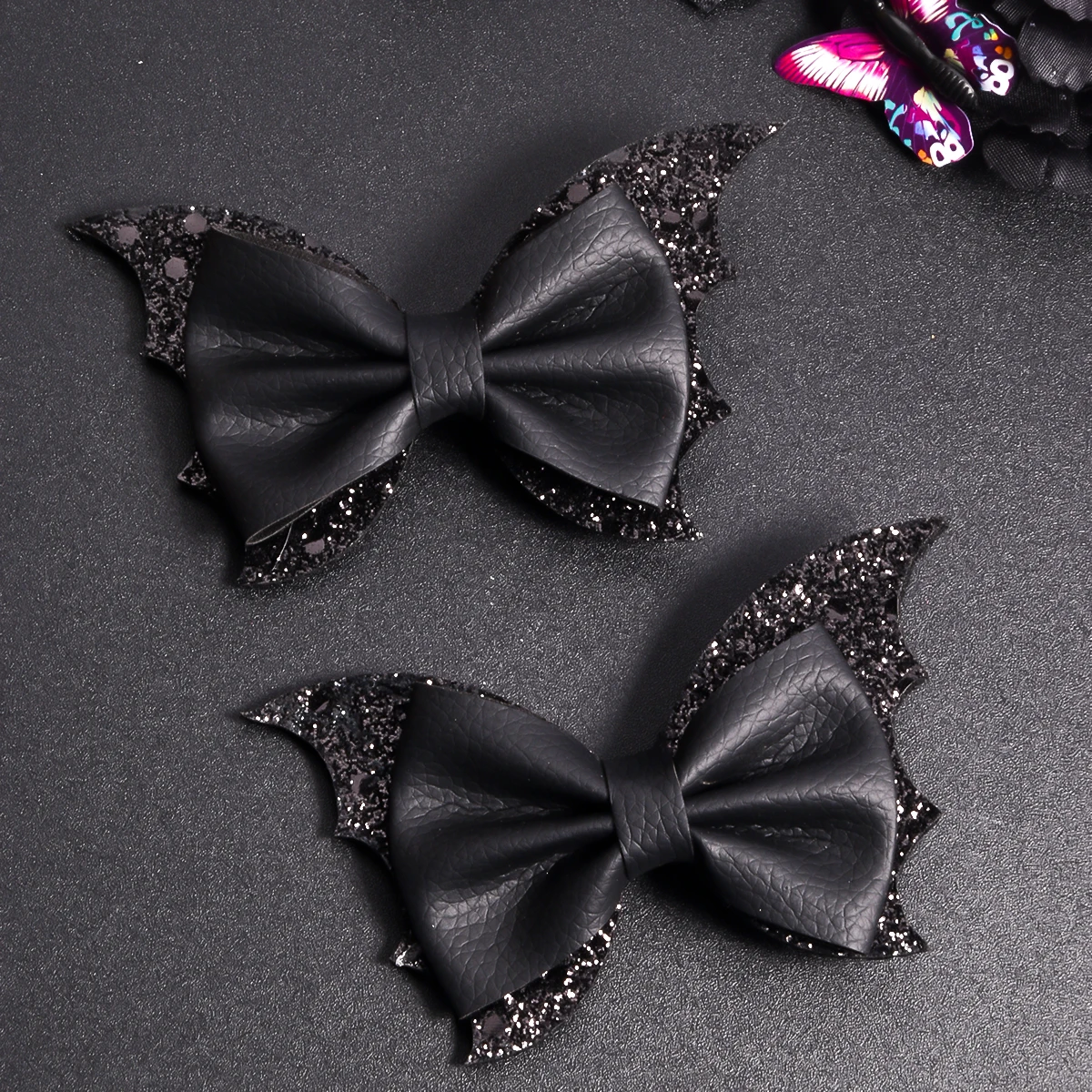 2 Novelty anime Glitter sequins Batman Duck Bill clip Hairpin personality Goth series girls dress up hair accessories