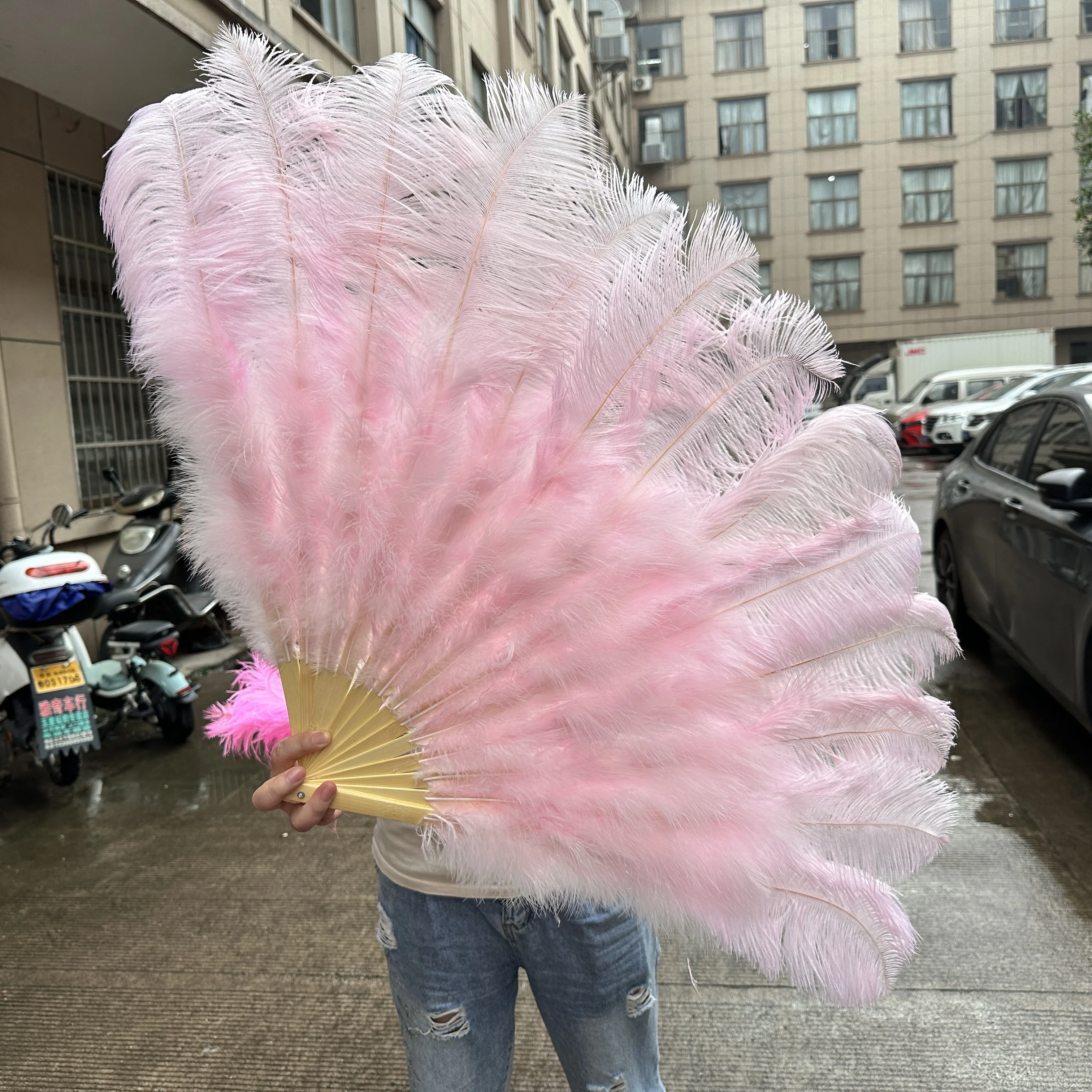 Large 130CM 100CM Light Pink Ostrich Feathers Fans Dance Show Halloween Party Wedding Belly Stage Props Handheld Feather Fan