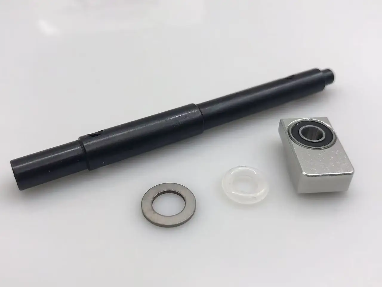 GPM Medium Carbon Steel Large Gear Shaft Bracket and Three-Point Support for High-Speed Bearings for TRAXXAS-1/5 X-MAXX 8SXRT RC