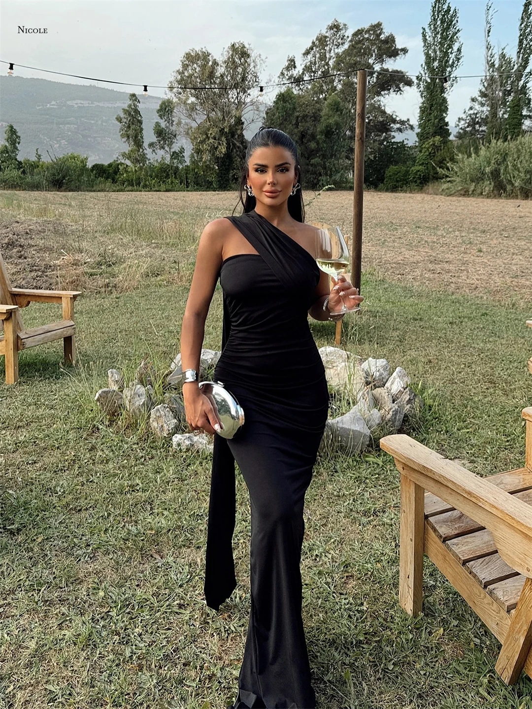 Nicole Abiti da festa da sera eleganti per le donne Abito da sera Donna Linea Una manica a spalla singola Abiti da ballo con fiori su misura