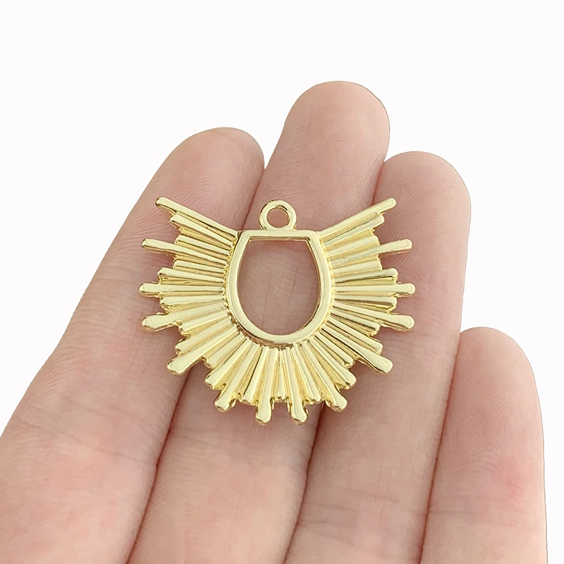 

8 x Matt Gold Color Hollow Open Sun Geometric Charms Pendants for DIY Earring Necklace Jewelry Making Accessories 28x34mm