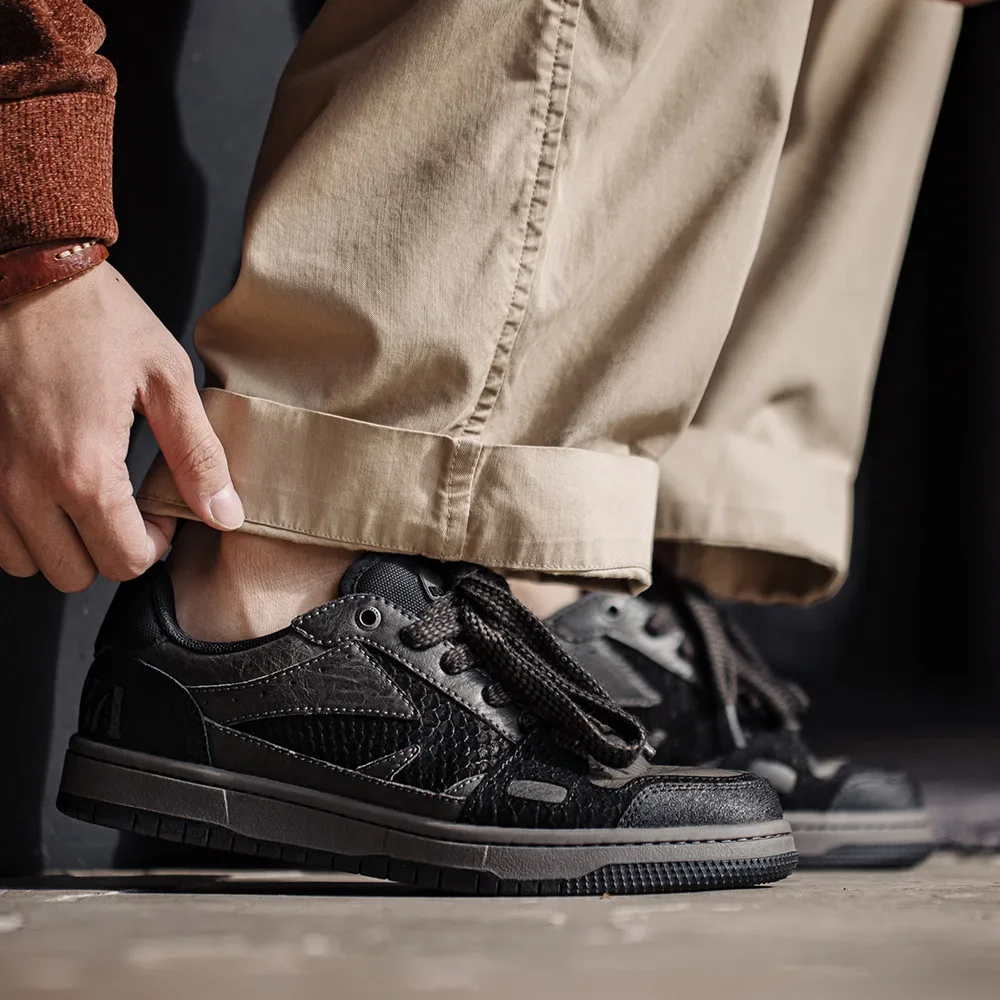 Men's Black Snake Print Low-Top Sneakers - Casual Flat Sole