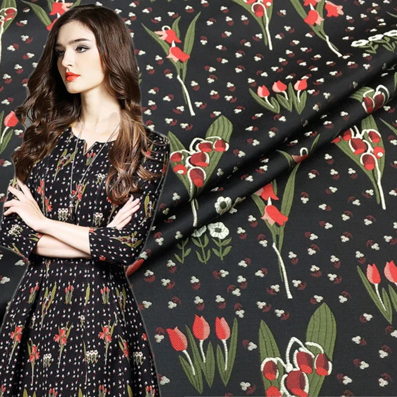 

Окрашенная в пряжу парчовая жаккардовая ткань Весна Осень Зима Модное платье Ветровка Мягкая одежда Дизайн ткани Оптовая продажа на метр