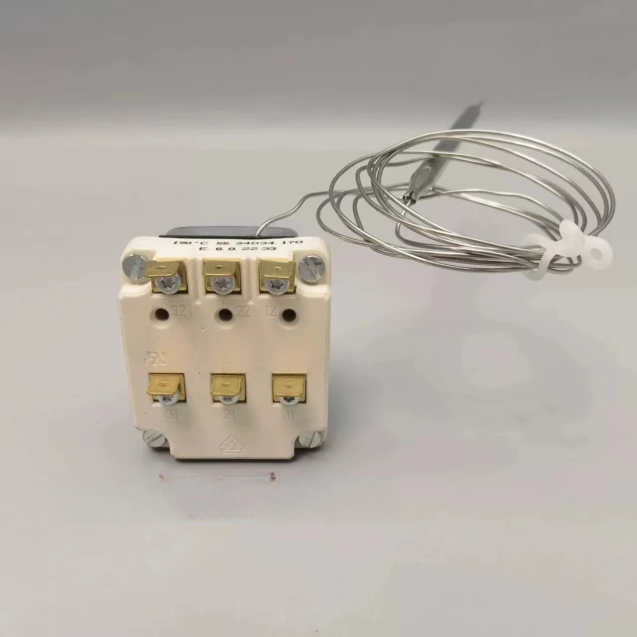 Three Phase 190 Degree Adjustable Automatic Reset Temperature Switch 55.34034.170