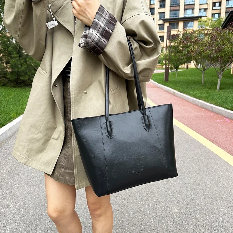 Solid Large Capacity Simple PU Shoulder Bags Sense of Luxury Commute High Quality Classic Style Tote Bags for Women 2024 on Sale image 4