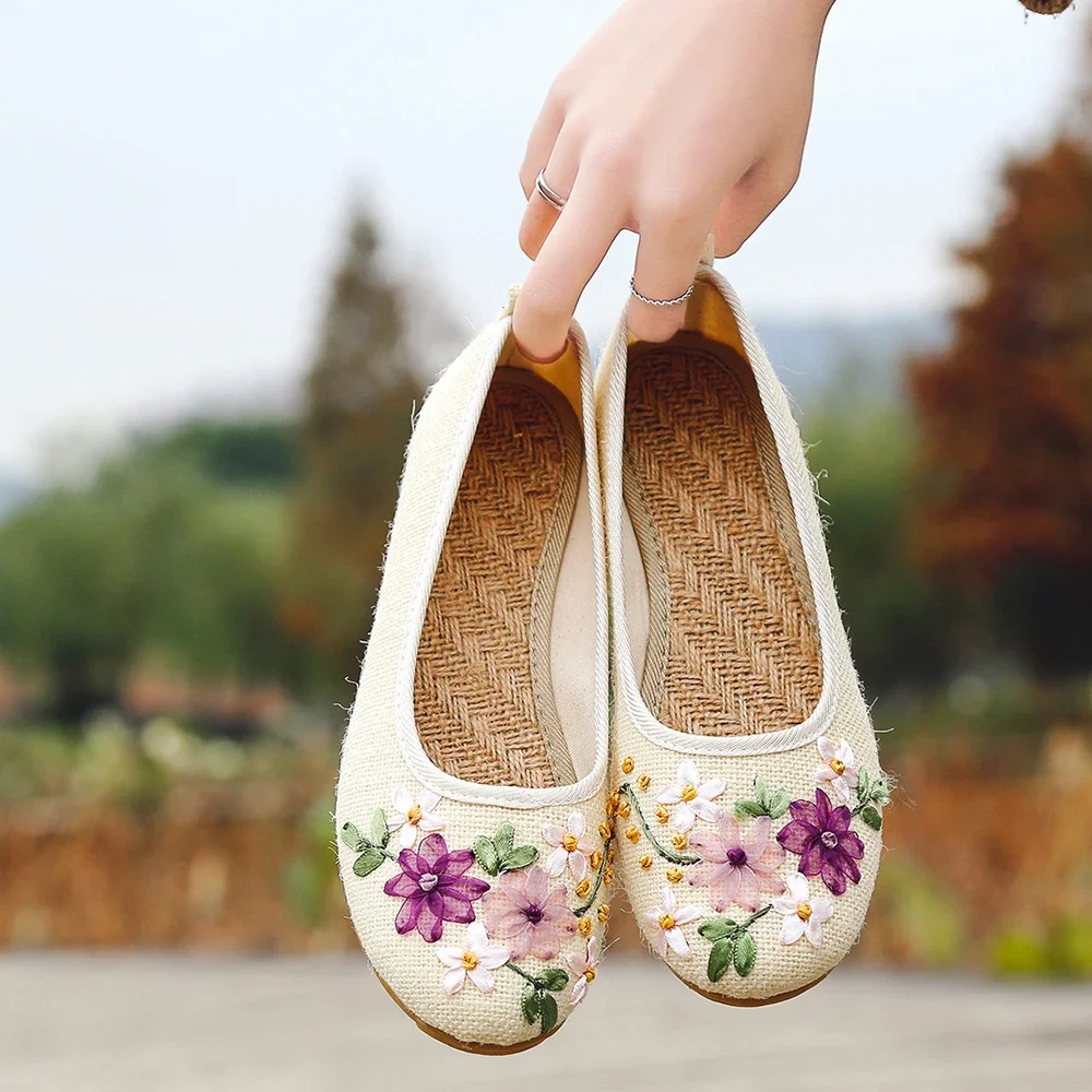 

Vintage Embroidered Women Flats Flower Slip On Cotton Fabric Linen Comfortable Ballerina Flat Shoes Sapato Feminino