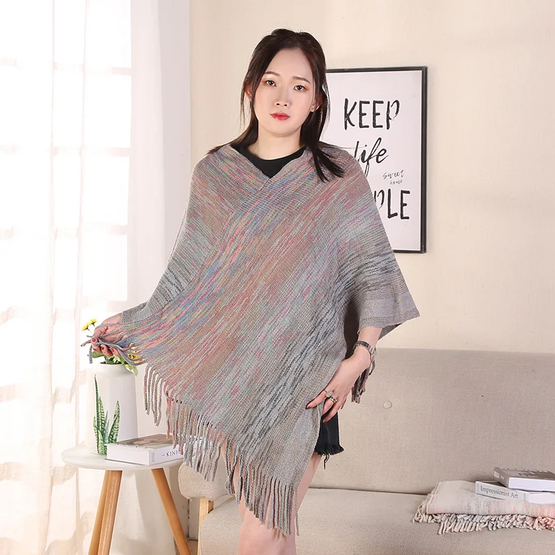 

2022 Autumn Winter Simple Female V-neck Cloak Shawl Imitation Cashmere Cloak Shawl Tassels Lady Poncho Capes Gray